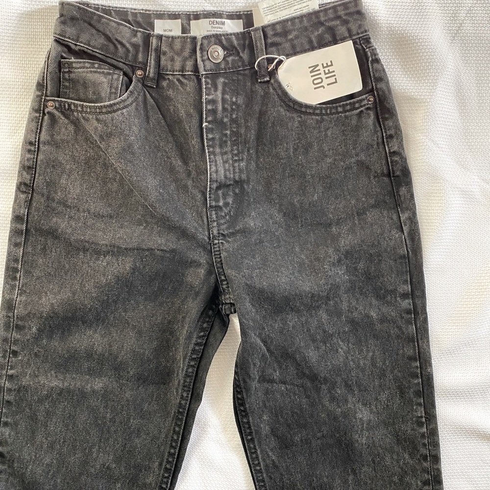 NWT MOM jeans by Bershka size 02